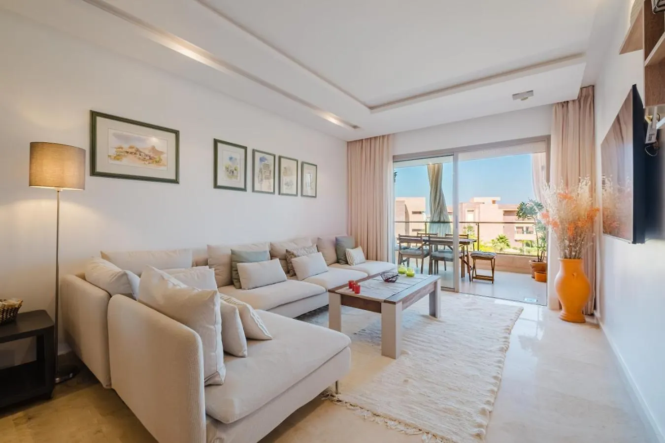 3 Bedroom Apartment With Pool View Prestigia Marrákes